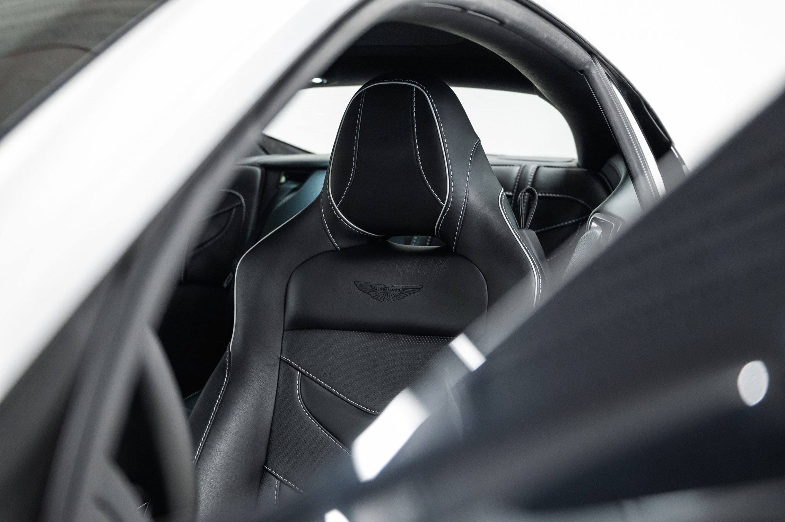 Aston Martin DBS Superleggera Coupe