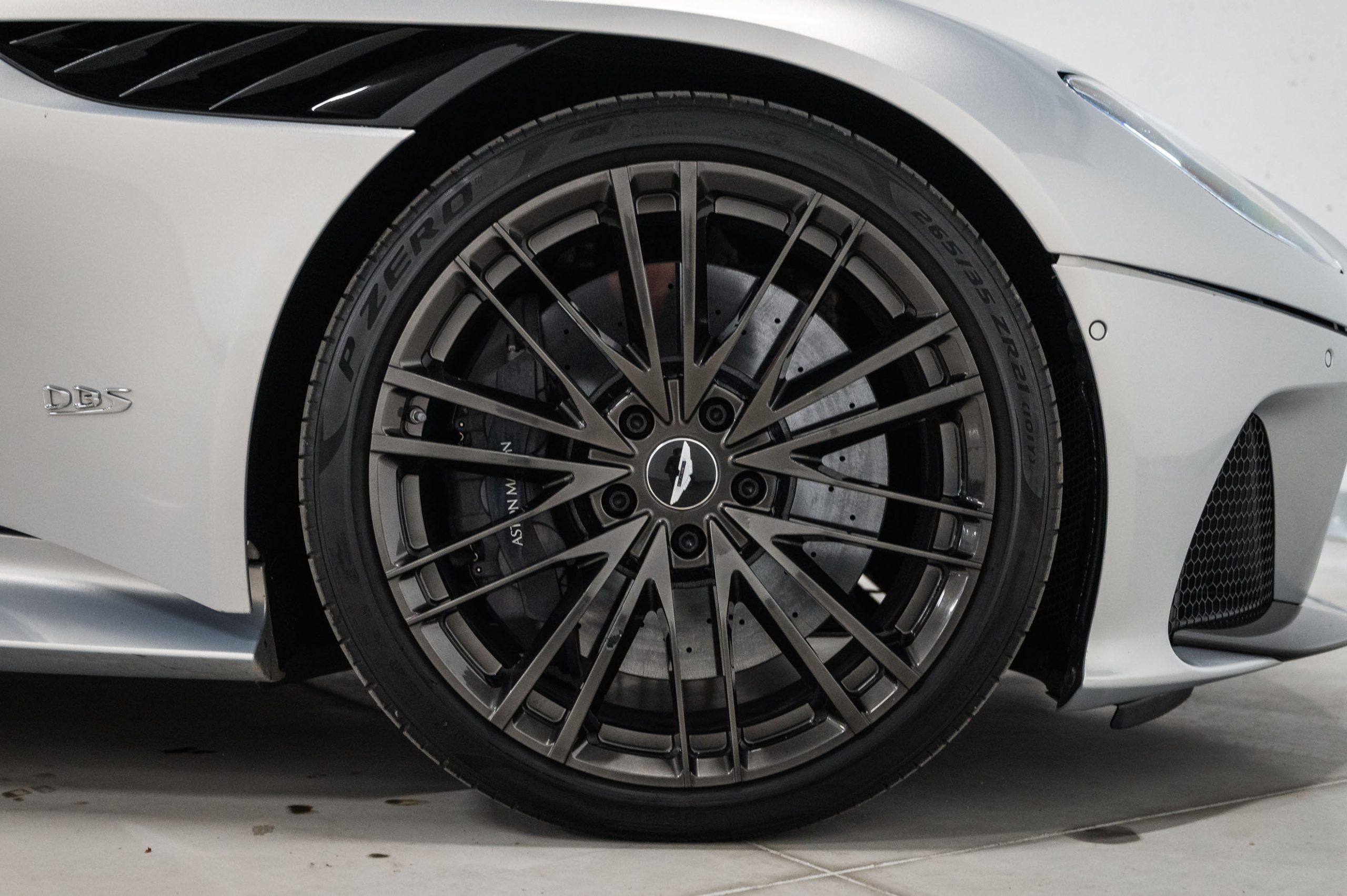 Aston Martin DBS Superleggera Coupe