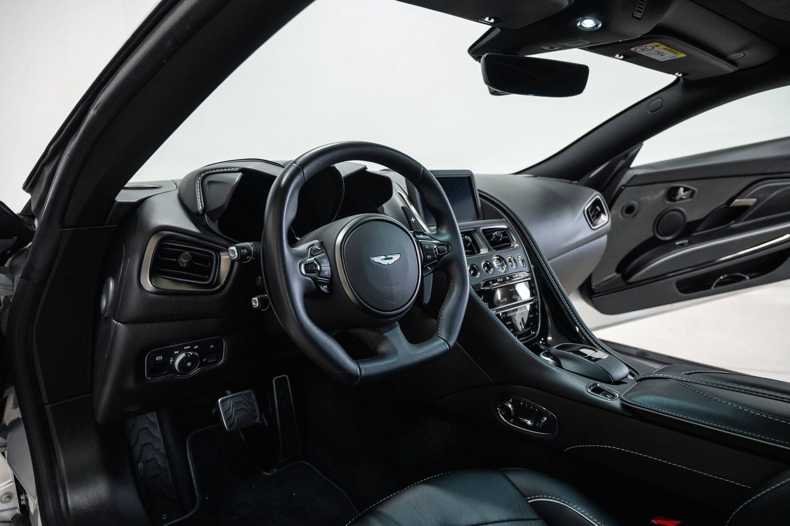 Aston Martin DBS Superleggera Coupe