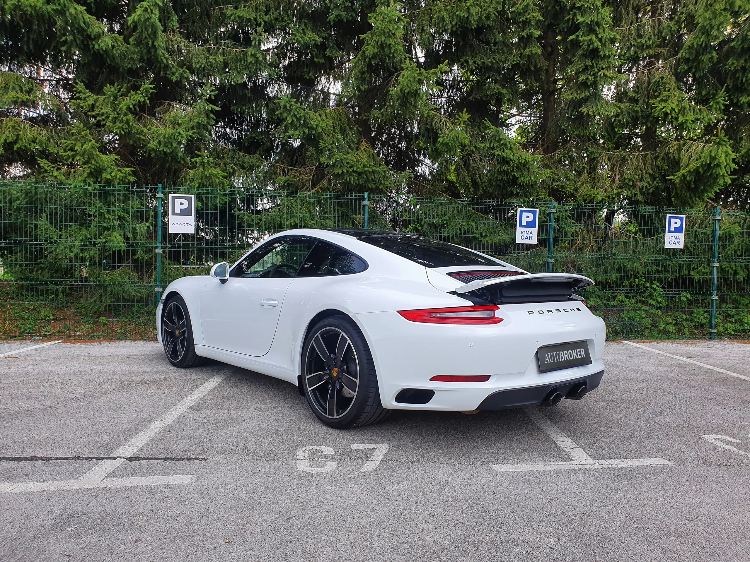 Porsche 911