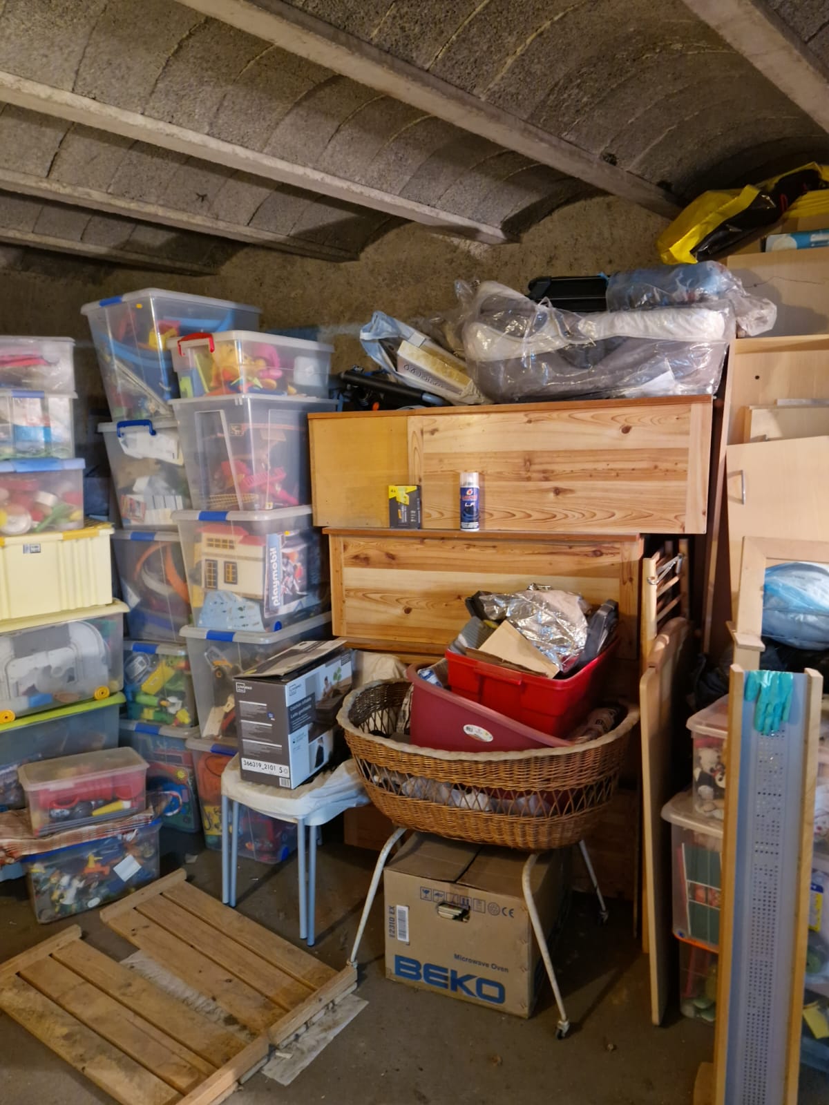 Recogida y reciclaje de muebles, electrodomésticos, basura y escombros en Sant Just Desvern - ¡Elimina todo lo que sobra!
