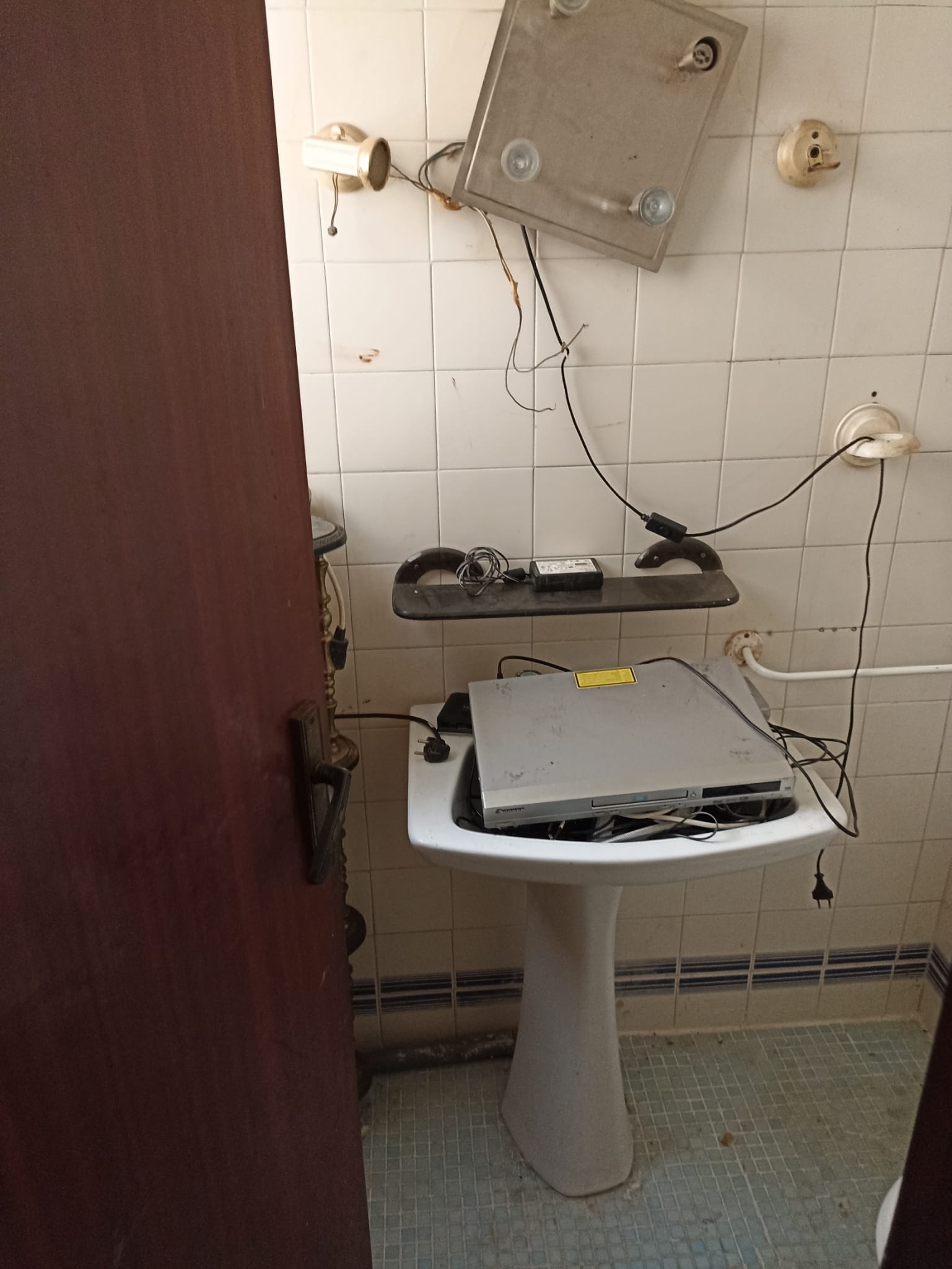 Empresa de recogida y reciclaje de muebles viejos y trastos en Sant Joan Despí - ¡Trabajamos por un futuro sostenible!