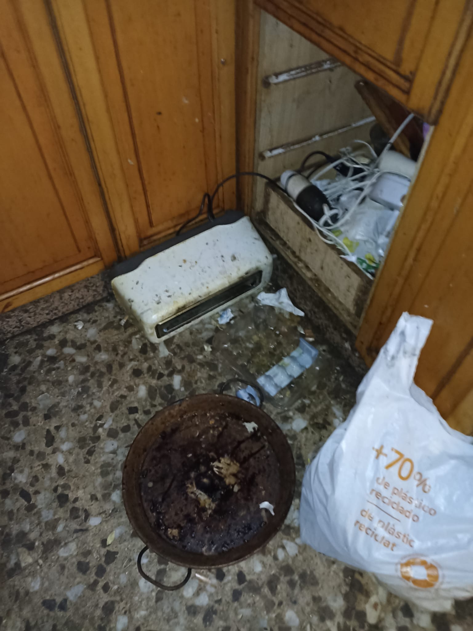Vaciado de pisos en Cardona | La mejor opción para deshacerse de muebles y objetos no deseados