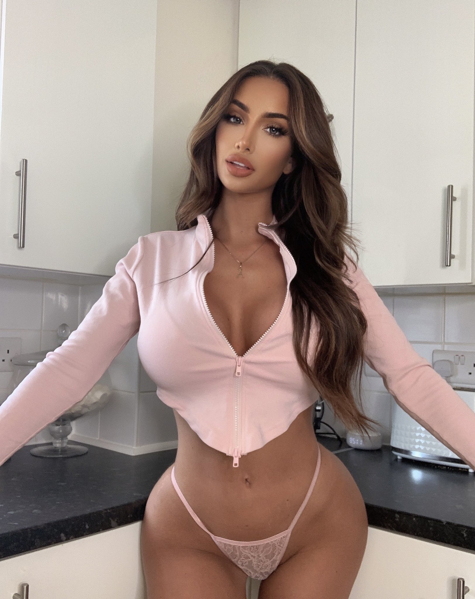 Ariana Valentina