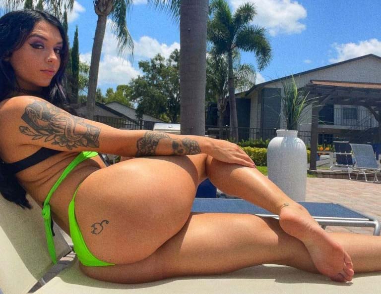 Cora Jade