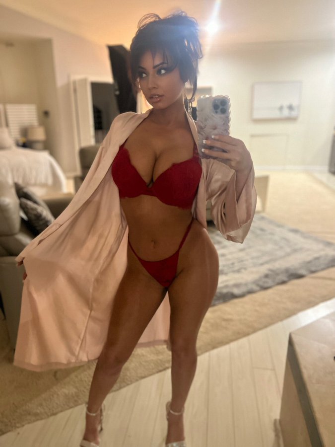 Daisy Fuentes (Pornstar)