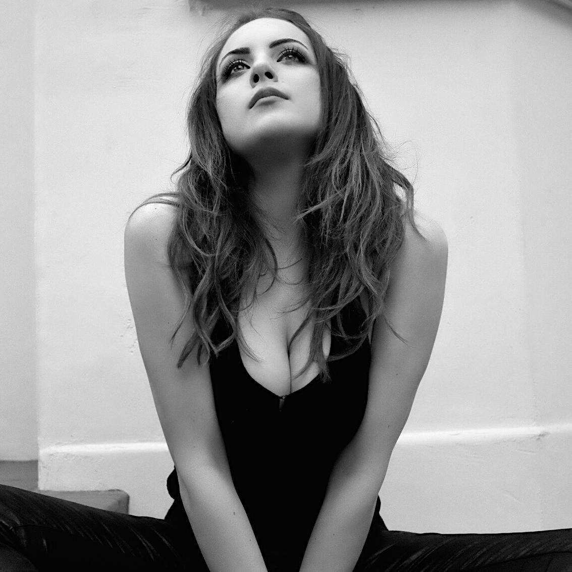 Elizabeth Gillies