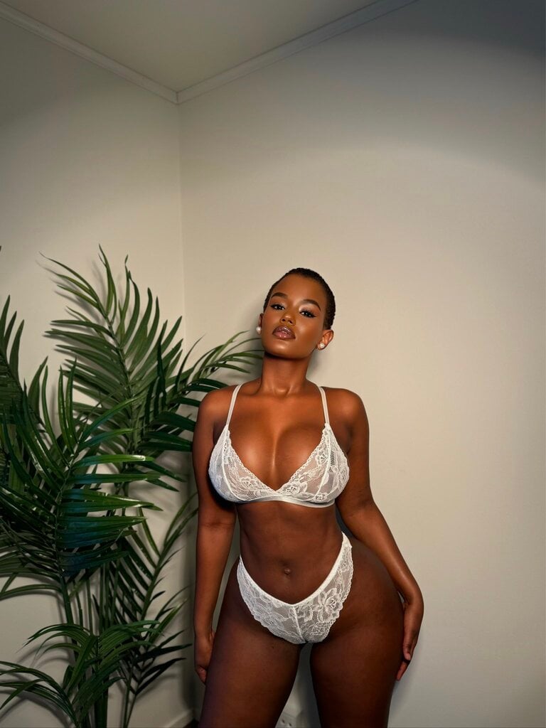 Isimbi Yvonne