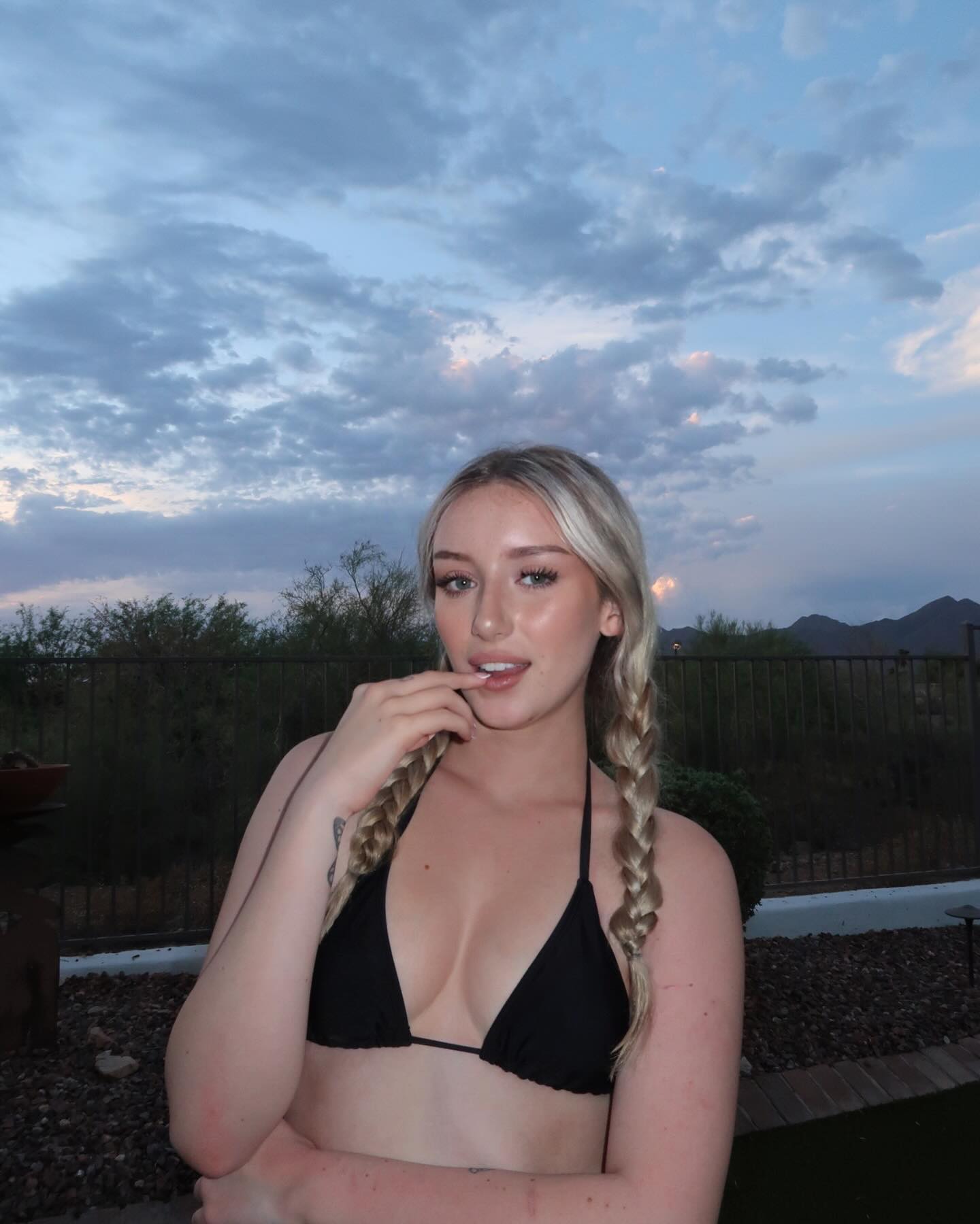 Izzy Rae