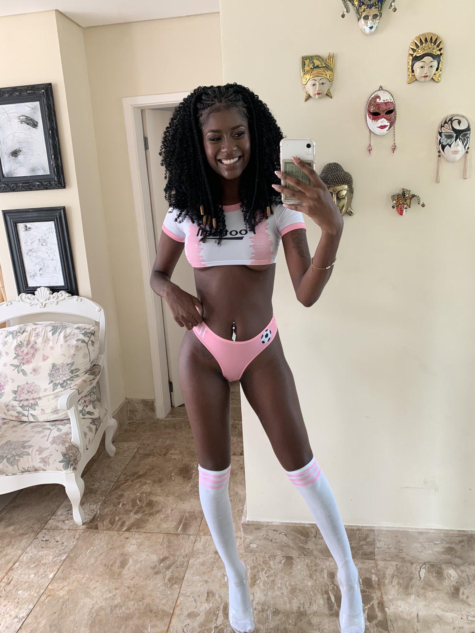 Jenny Pretinha