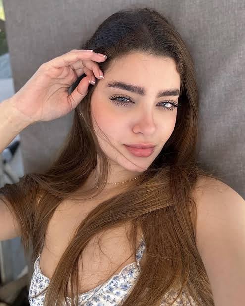 Laura Sahar