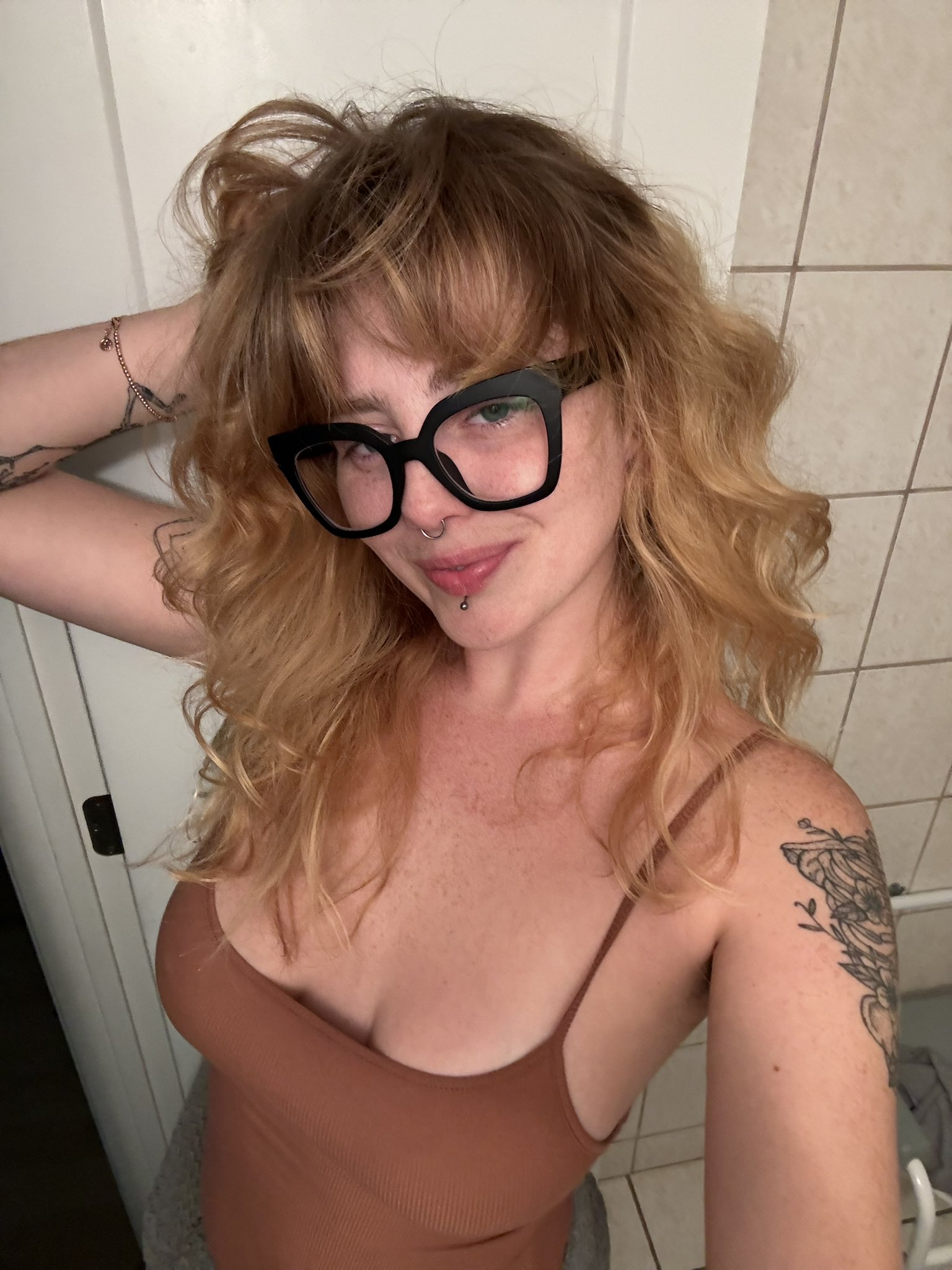 Lucy Foxx (Blonde)