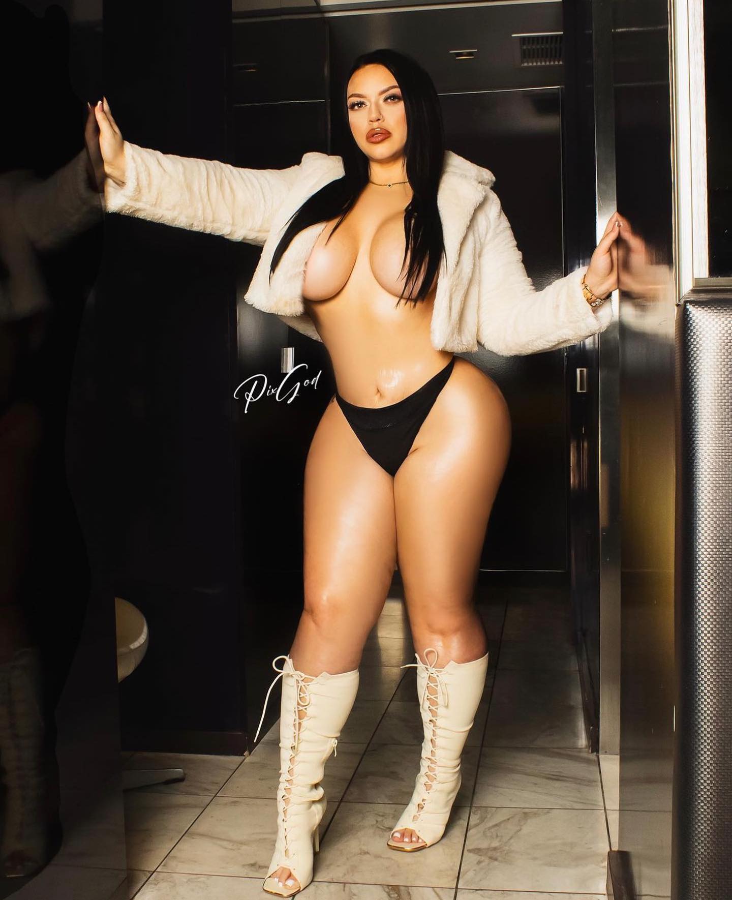 Mandi May
