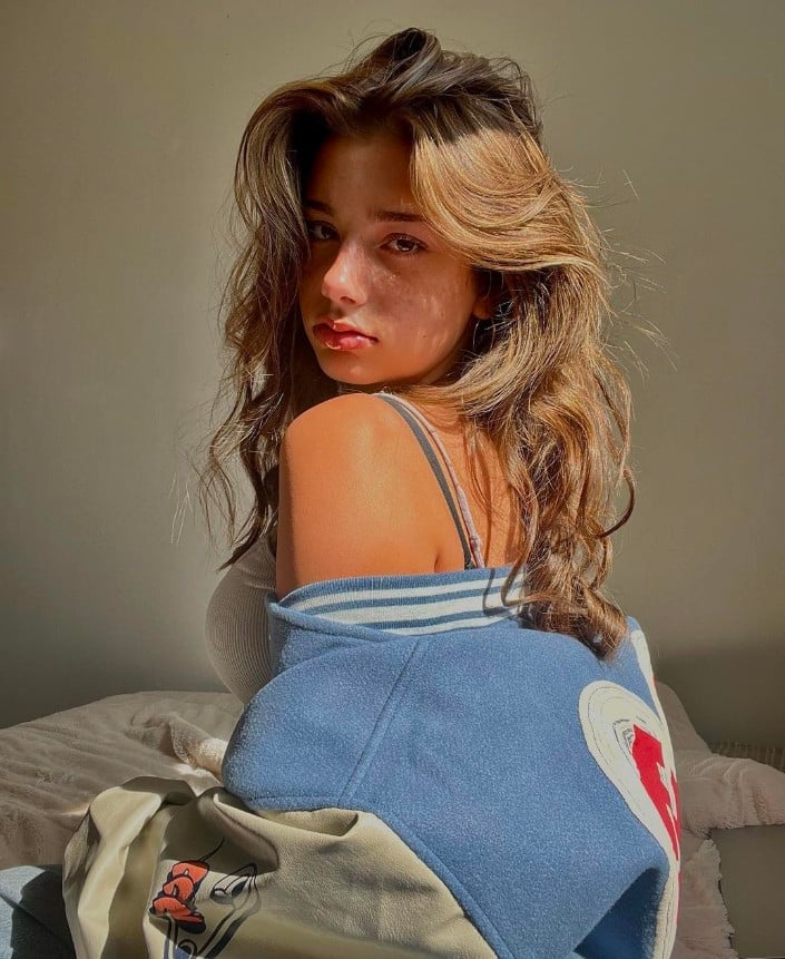 Mikayla Campinos