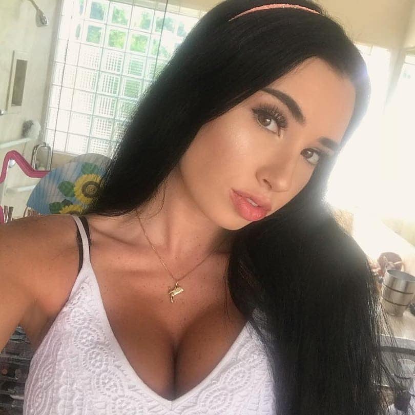 Paris Roxanne