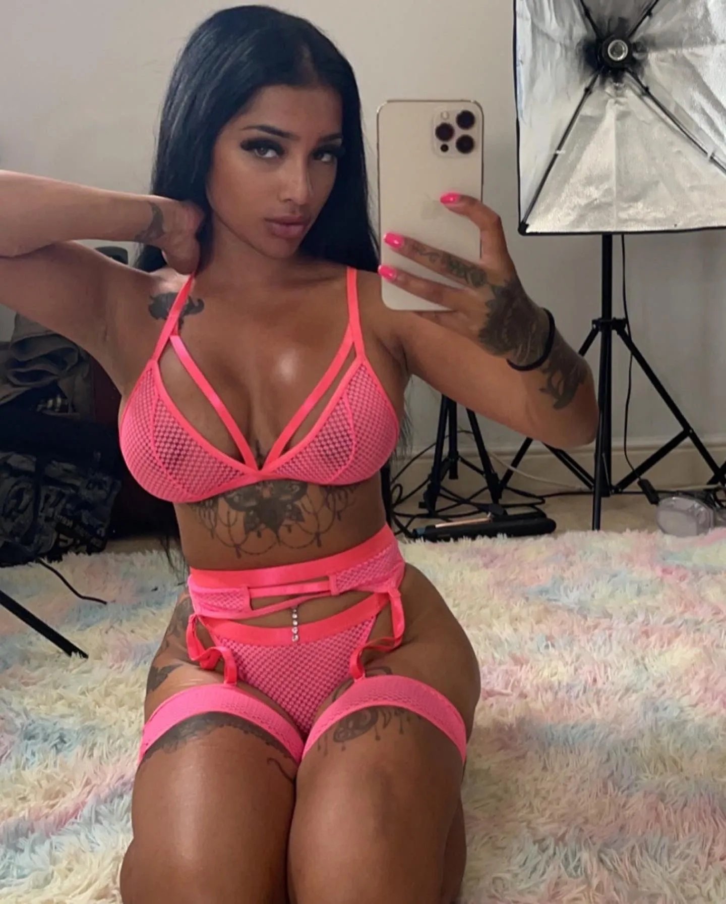 Yasmina Khan