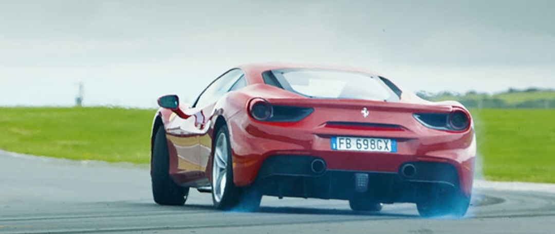Ferrari 488 GTB - side view