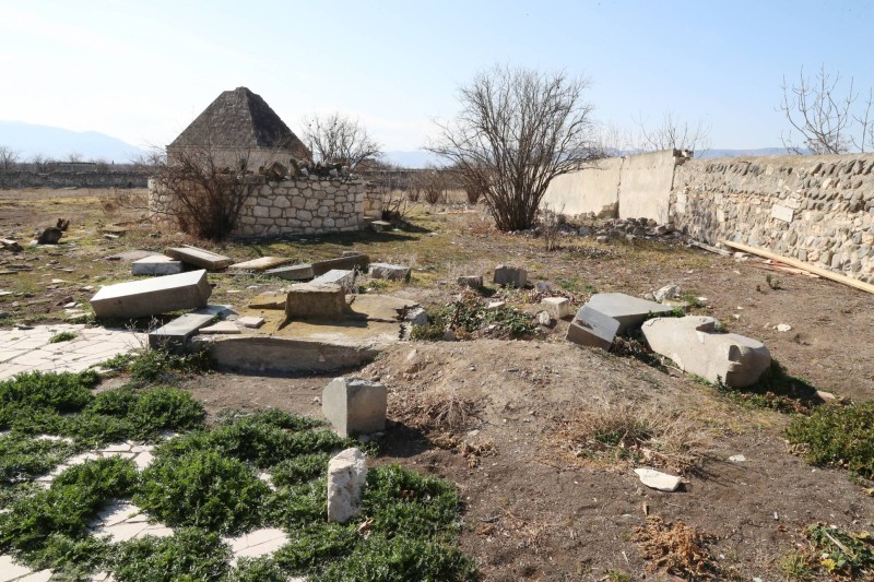 İşğal olunmuş ərazilərdə inanc yerləri yenidən tikilir