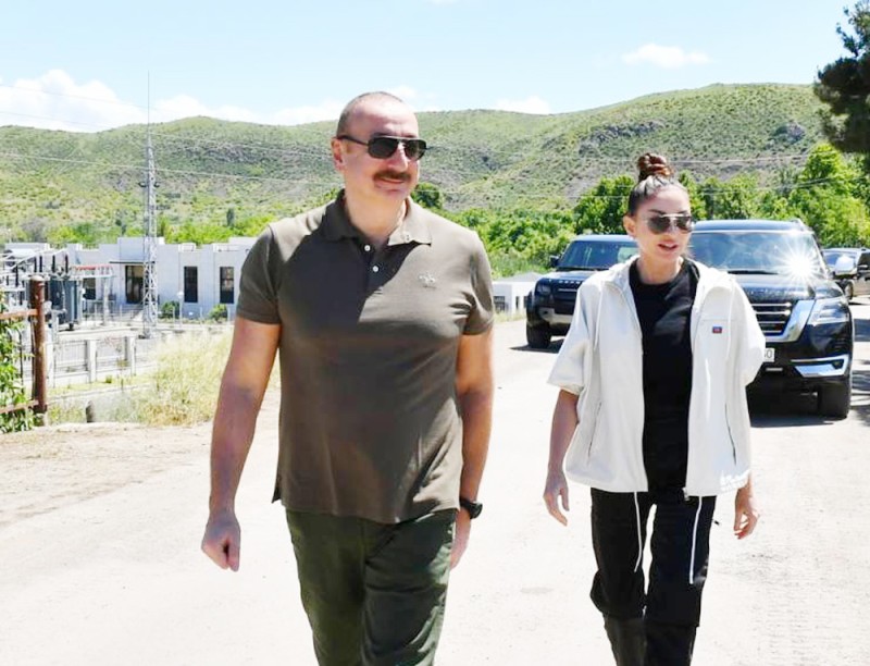 Böyük zəfər, quruculuq, qayıdış