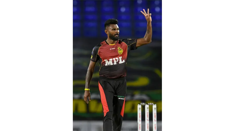 ඉසුරුගෙන් සුපිරි පන්දු යැවීමක්