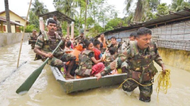 උත්තර් ප්රදේශ් වර්ෂාව ජීවිත 24ක් උදුරා ගනී