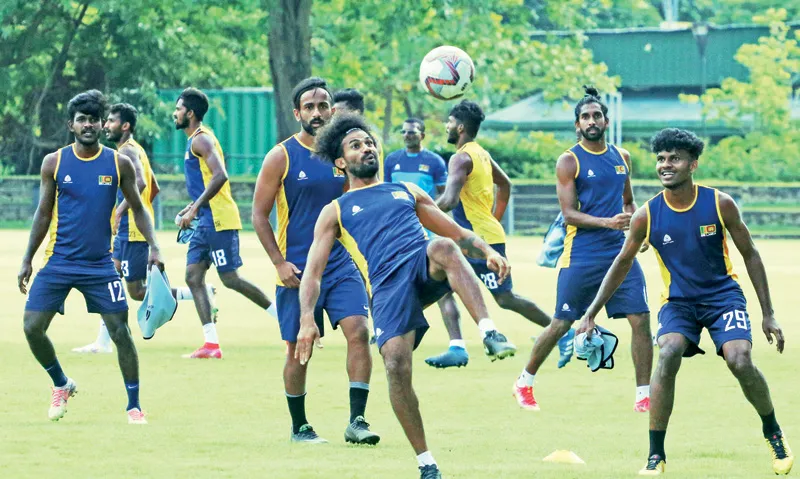 ශ්රී ලංකා පාපන්දු පිල අද සවුදි යයි