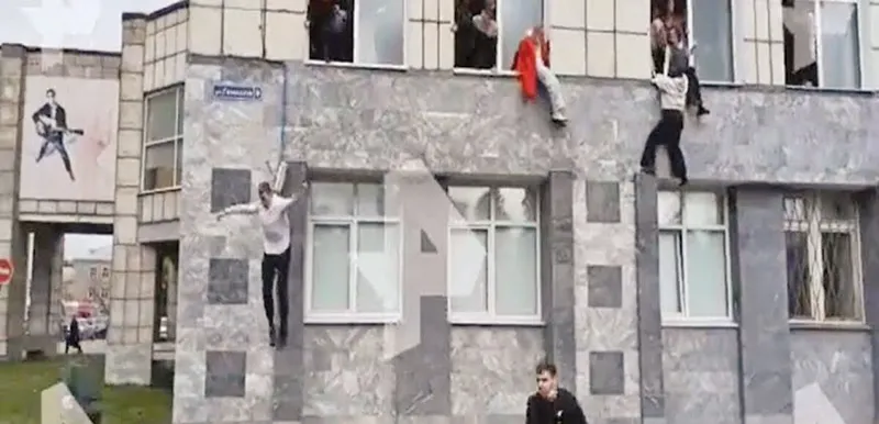 රුසියාවේ සරසවියක වෙඩි තැබීමකින් 5ක් මරුට