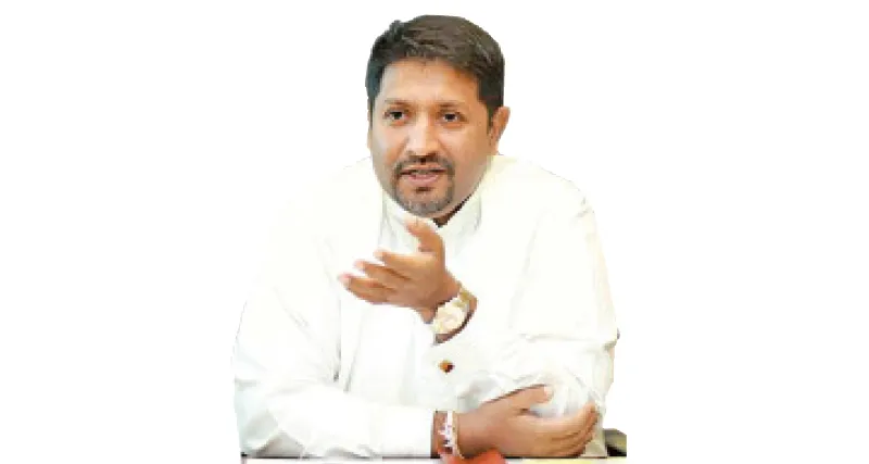 ගුරුවරුන් පාසලට යැවීමටත් ගොවියන් කුඹුරට යැවීමටත් ආණ්ඩුවට වැඩපිළිවෙළක් නෑ