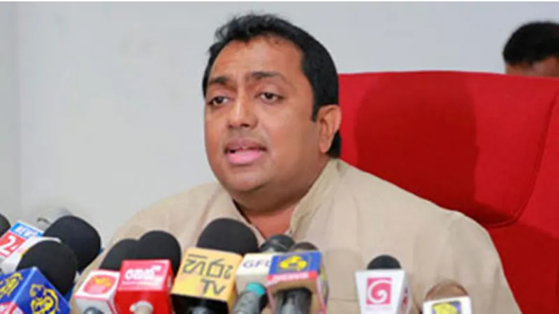 පාසල් නැවත ආරම්භ කිරීමට පෙර ආණ්ඩුවත් ගුරු- විදුහල්පතිවරුනුත් ගැටලු විසඳා ගත යුතුයි