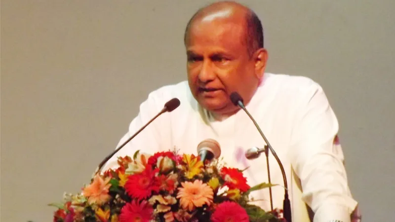 රජය ගන්නා තීරණ ප්රශ්න කිරීමේ බලය ව්යවස්ථාදායකයේ තිබෙනවා