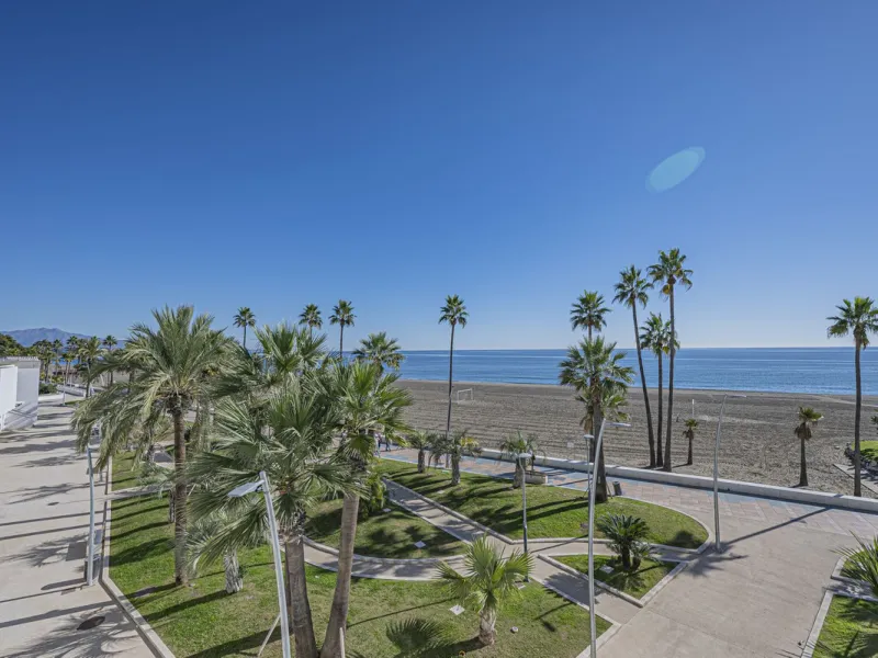 BEACHFRONT OPPORTUNITY WITH SEA VIEWS IN ESTEPONA