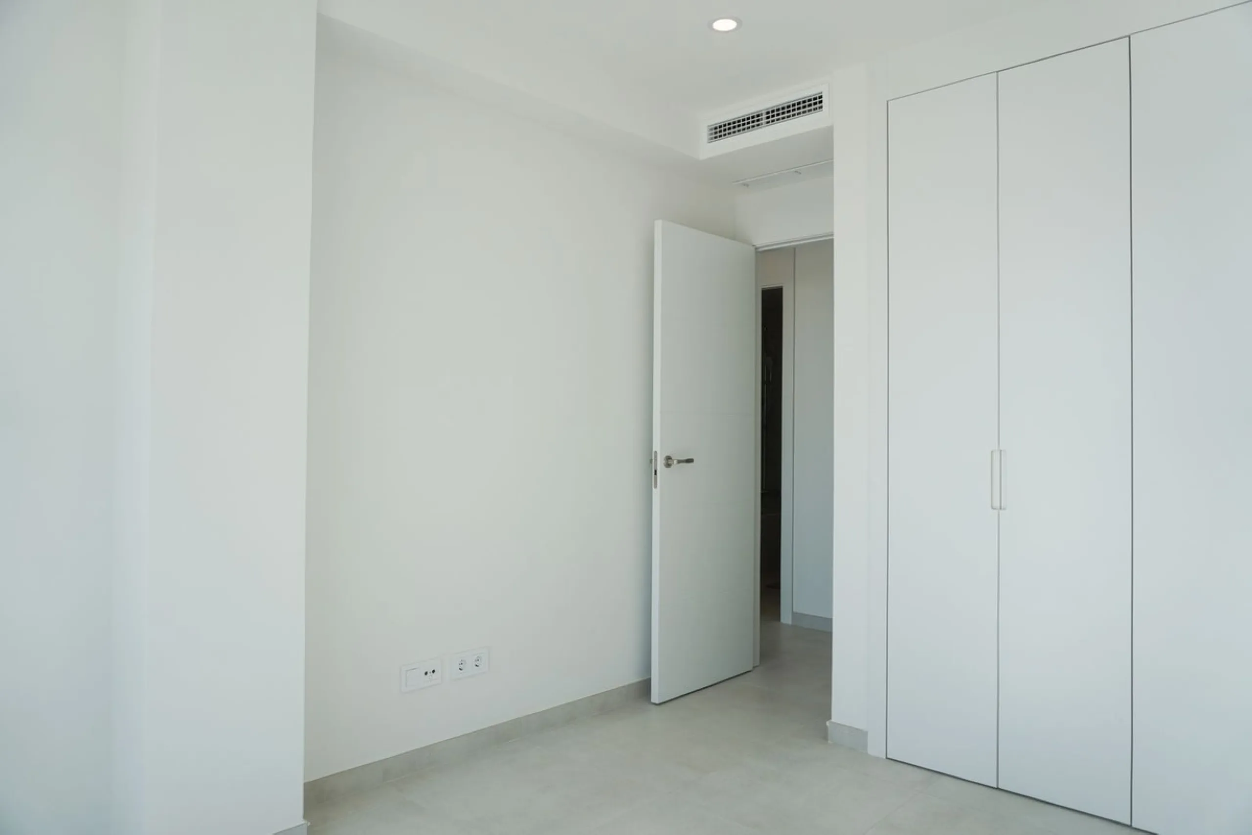 Brand new 3-bedroom apartment with sea views in La Cala de Mijas