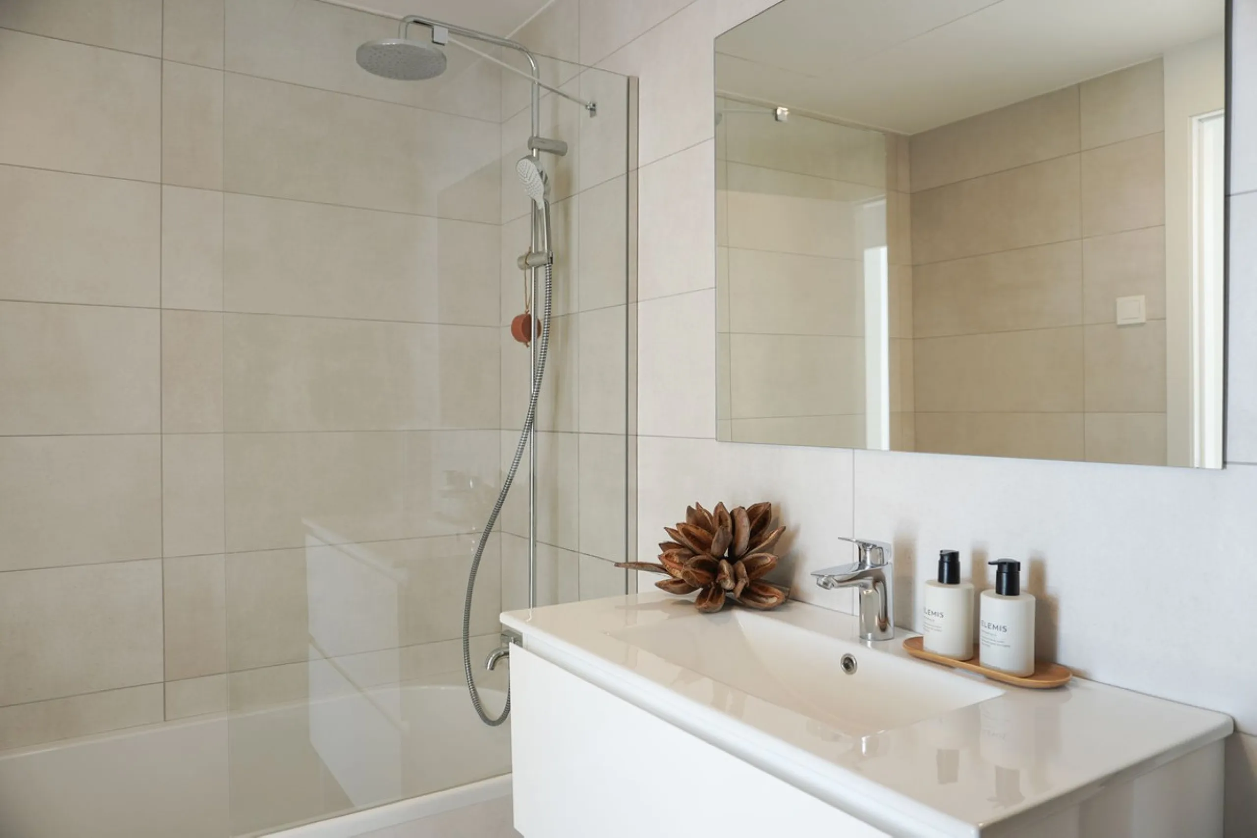 Brand new 3-bedroom apartment with sea views in La Cala de Mijas
