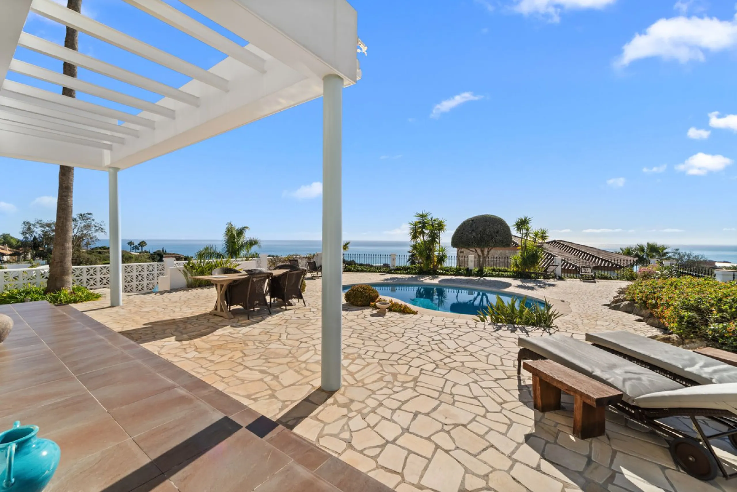 **Luxury Villa with Panoramic Sea Views in La Capellania**