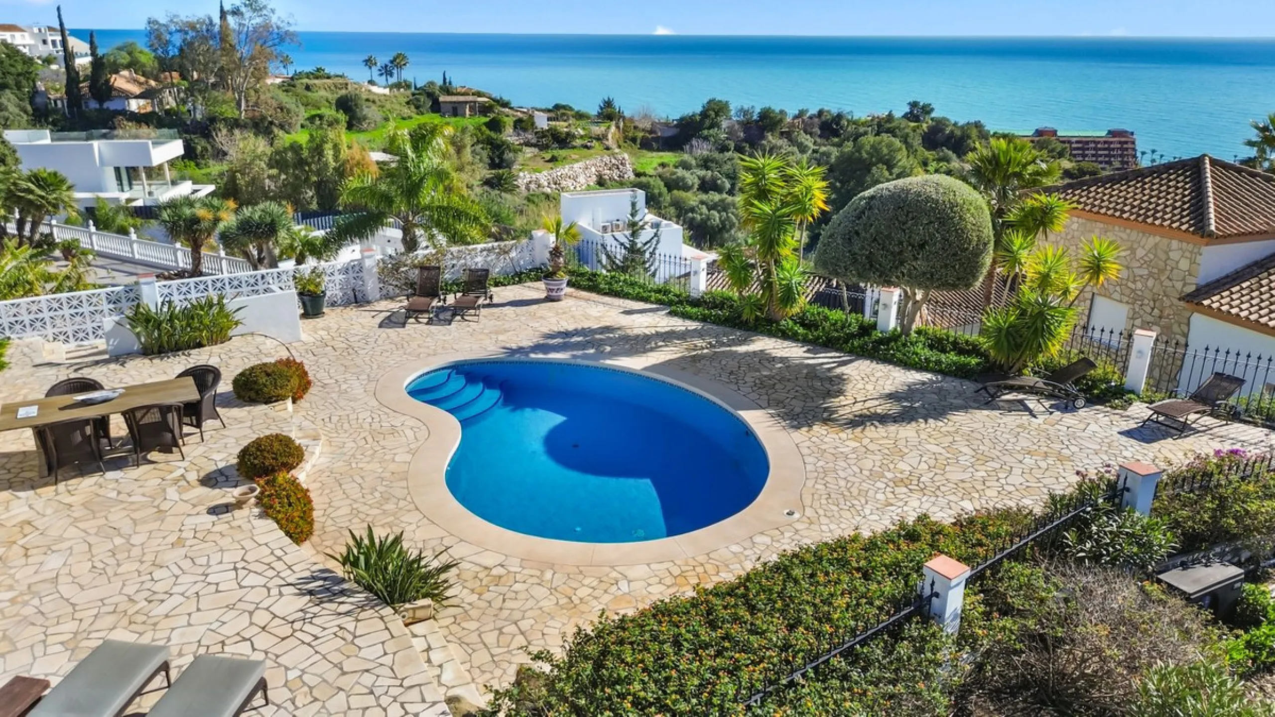 **Luxury Villa with Panoramic Sea Views in La Capellania**