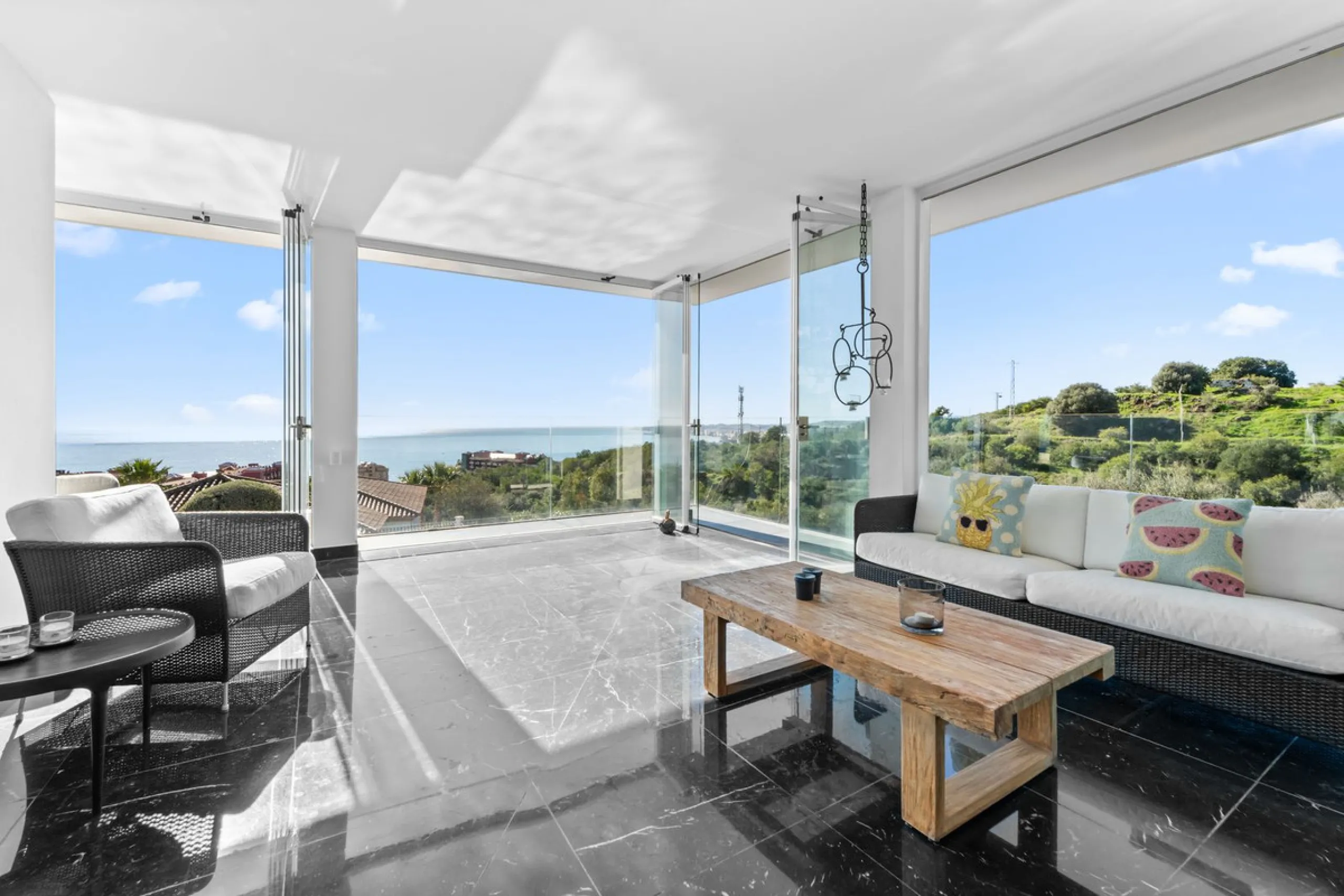 **Luxury Villa with Panoramic Sea Views in La Capellania**