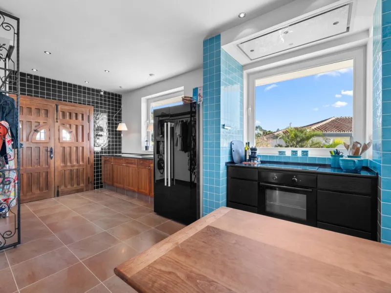 **Luxury Villa with Panoramic Sea Views in La Capellania**