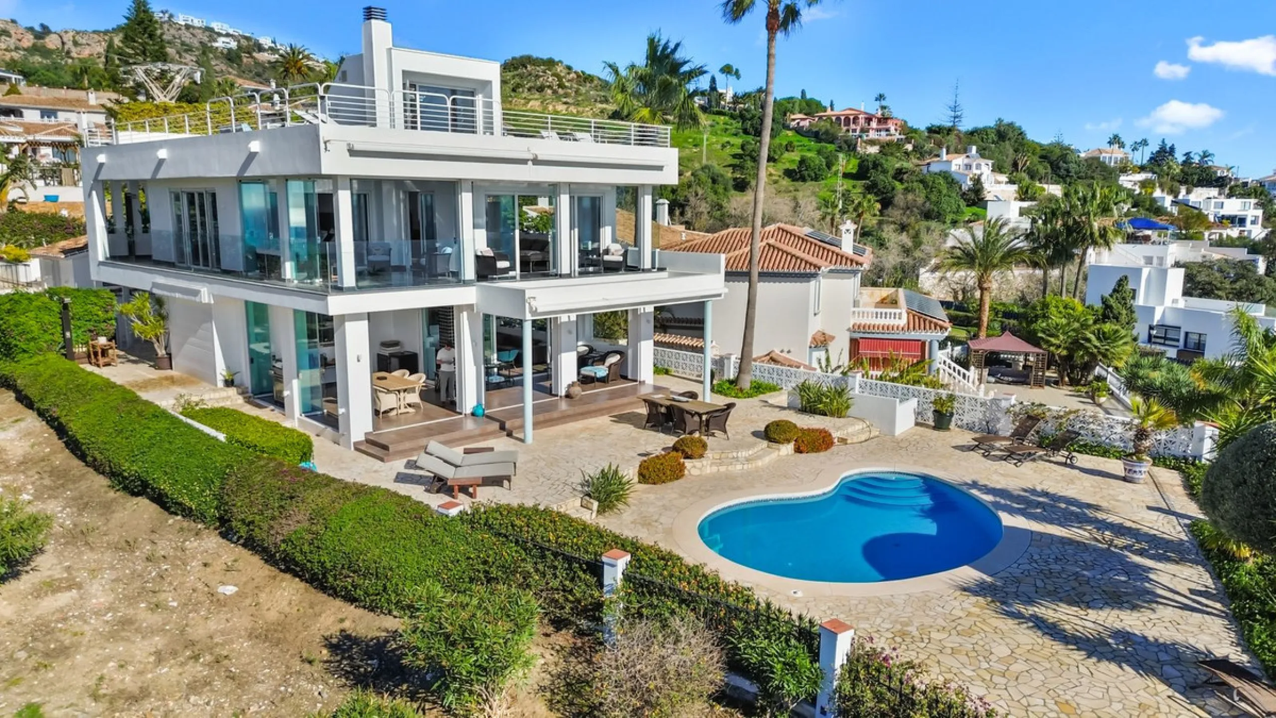 **Luxury Villa with Panoramic Sea Views in La Capellania**
