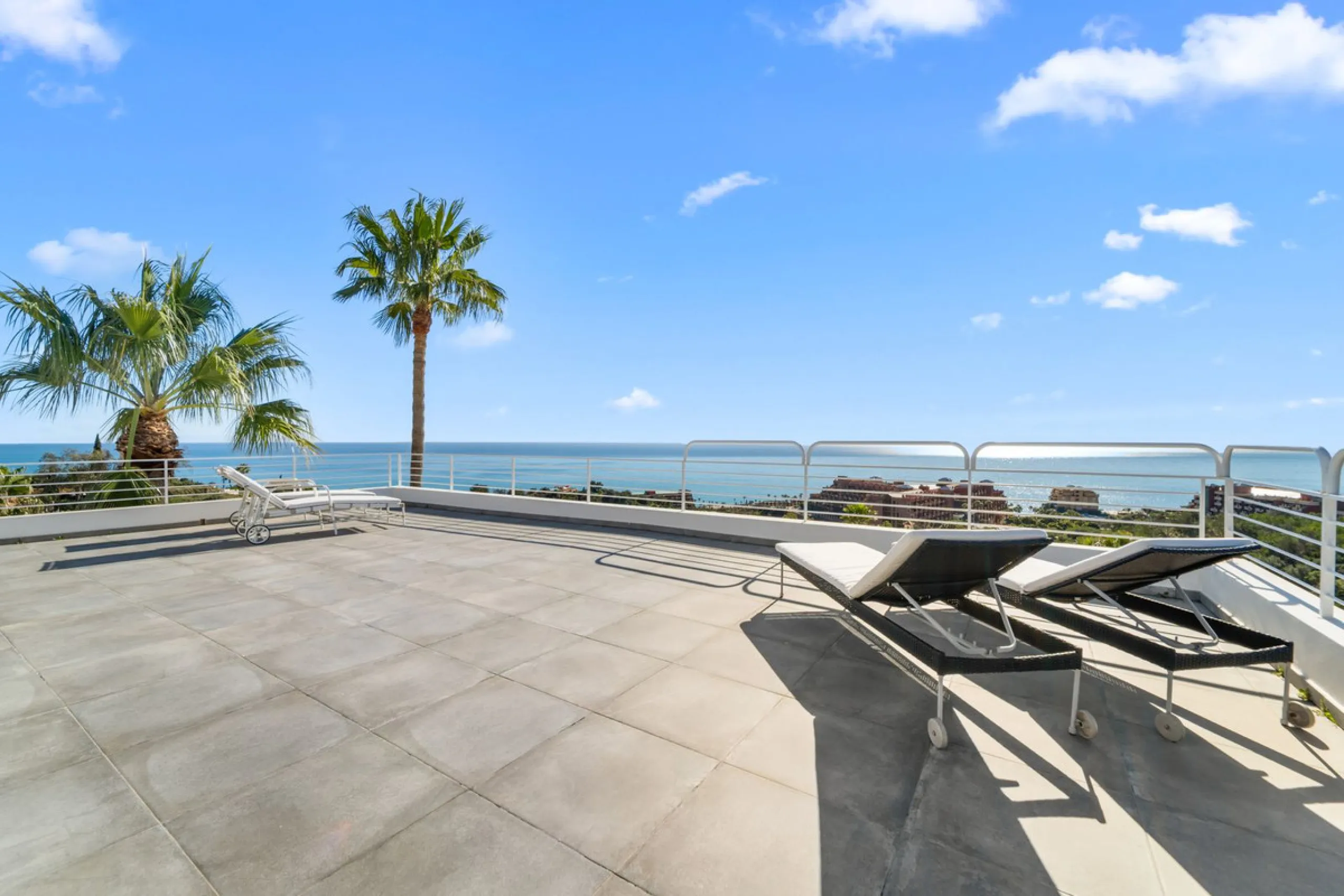 **Luxury Villa with Panoramic Sea Views in La Capellania**