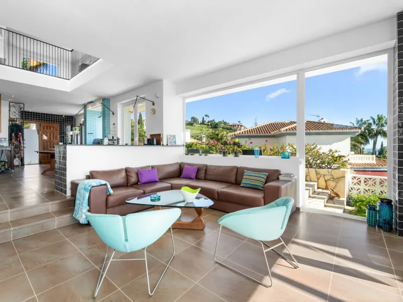 **Luxury Villa with Panoramic Sea Views in La Capellania**