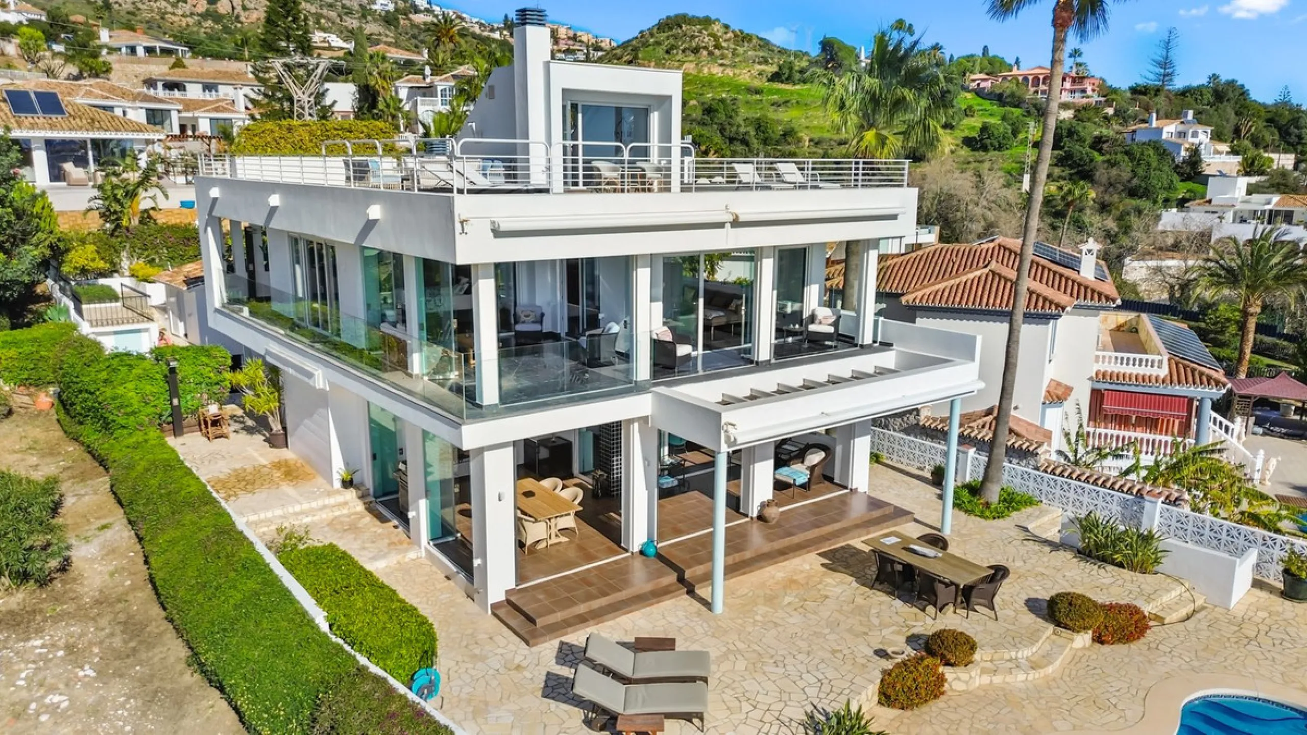 **Luxury Villa with Panoramic Sea Views in La Capellania**