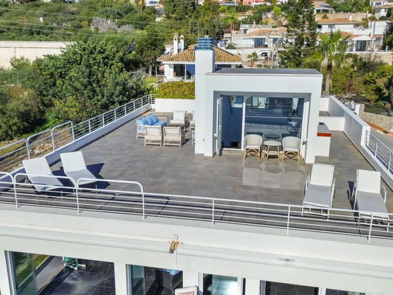 **Luxury Villa with Panoramic Sea Views in La Capellania**