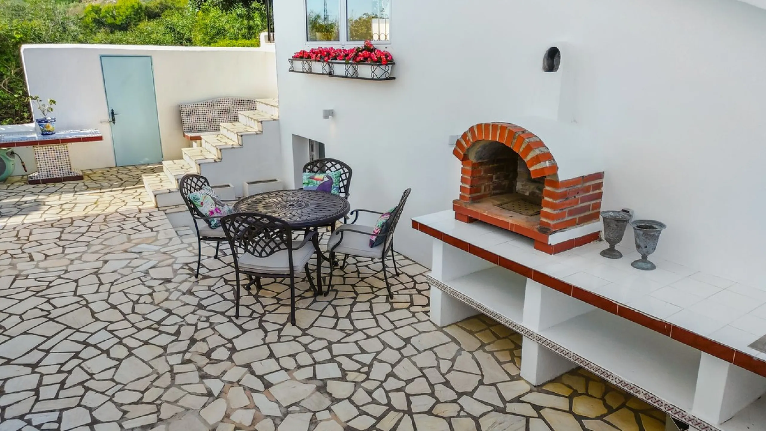 **Luxury Villa with Panoramic Sea Views in La Capellania**