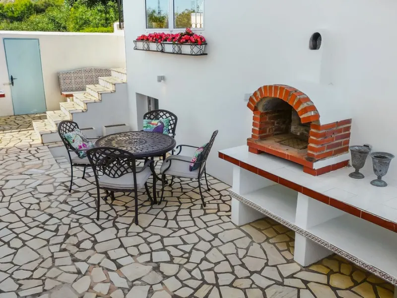 **Luxury Villa with Panoramic Sea Views in La Capellania**