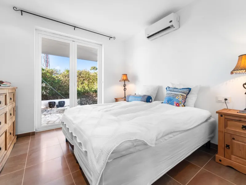 **Luxury Villa with Panoramic Sea Views in La Capellania**