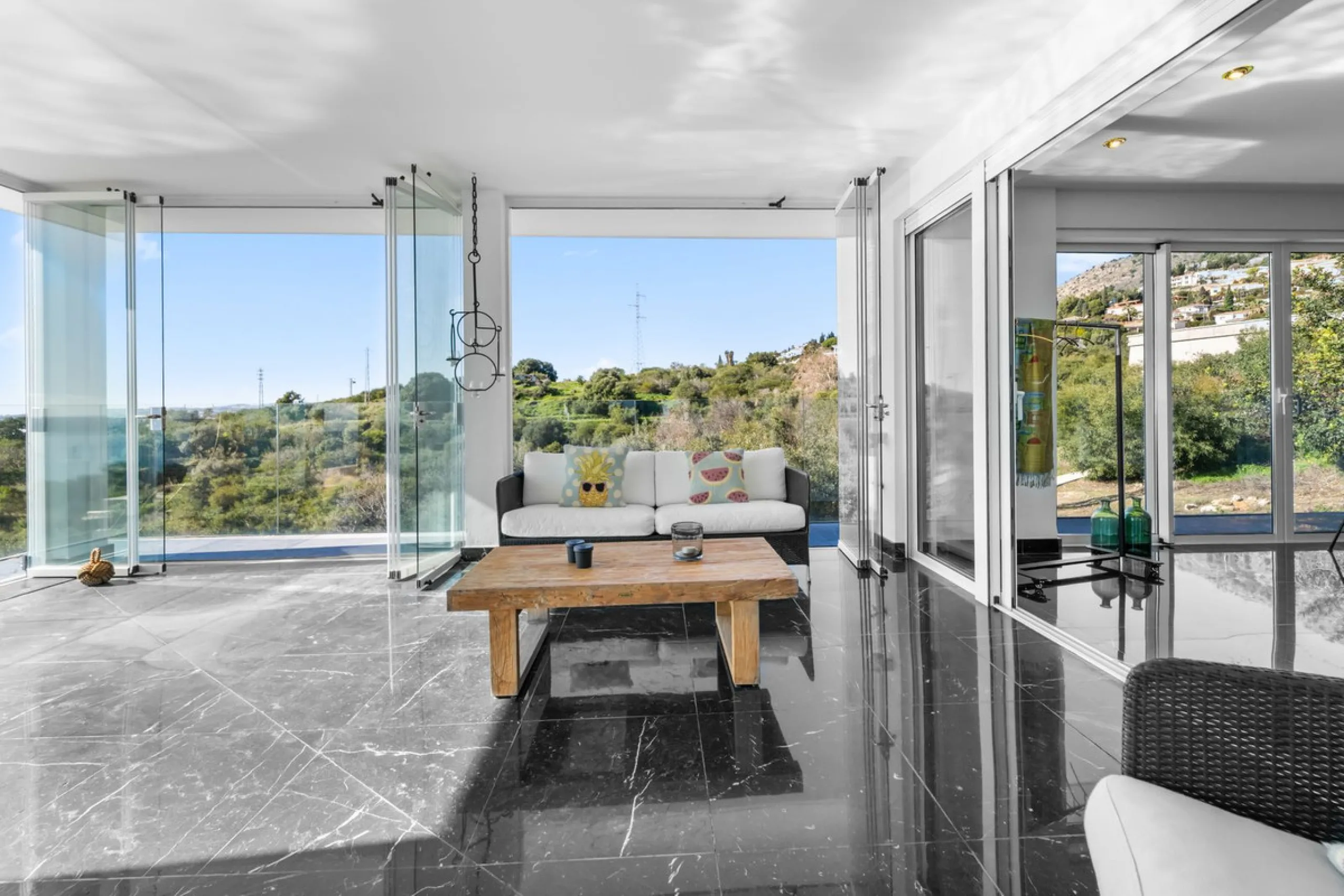**Luxury Villa with Panoramic Sea Views in La Capellania**