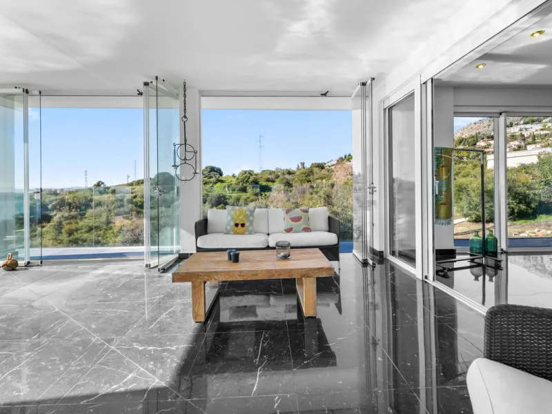 **Luxury Villa with Panoramic Sea Views in La Capellania**