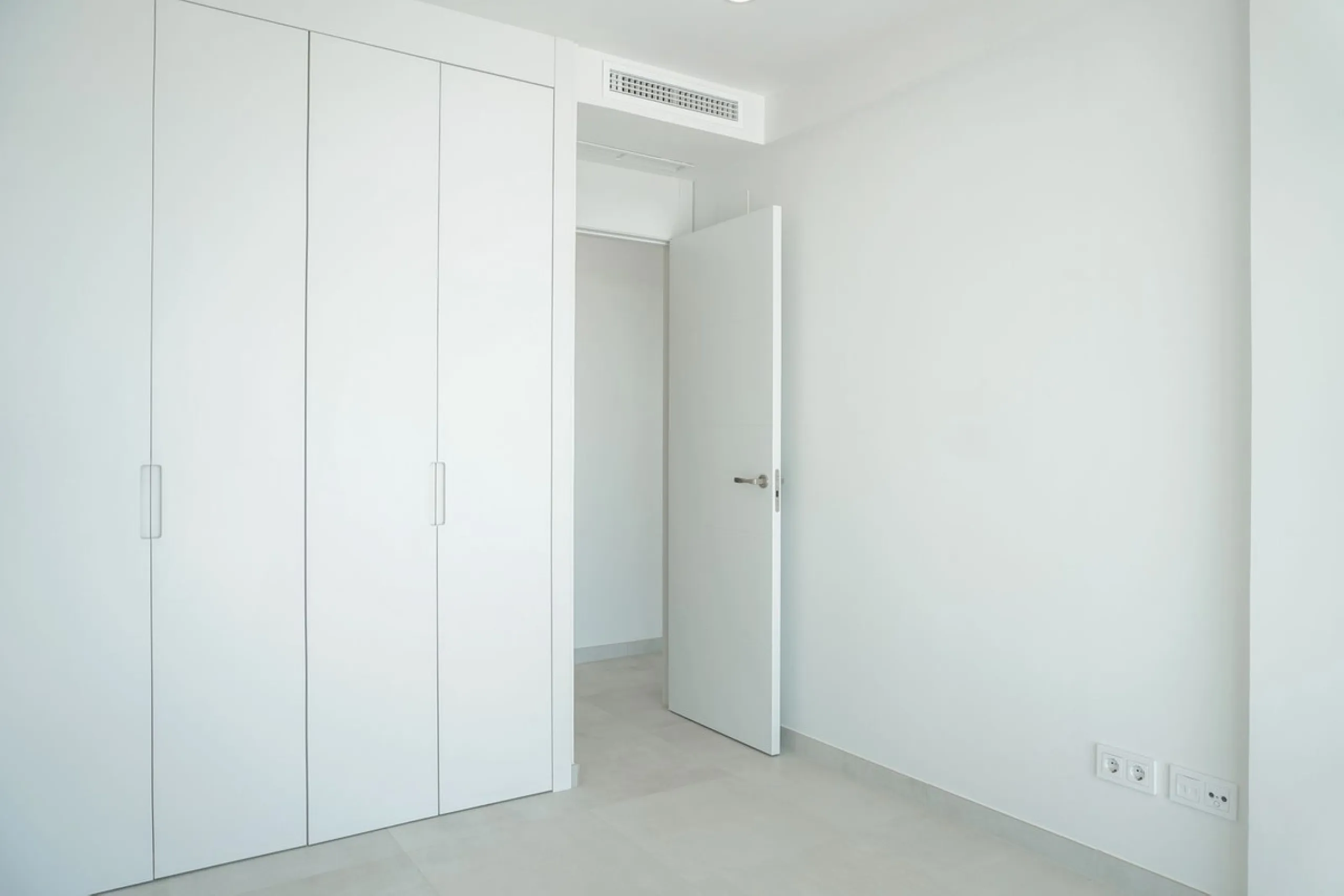 Brand new 3-bedroom apartment with sea views in La Cala de Mijas