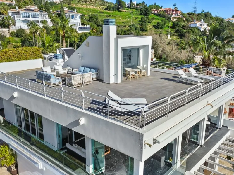 **Luxury Villa with Panoramic Sea Views in La Capellania**