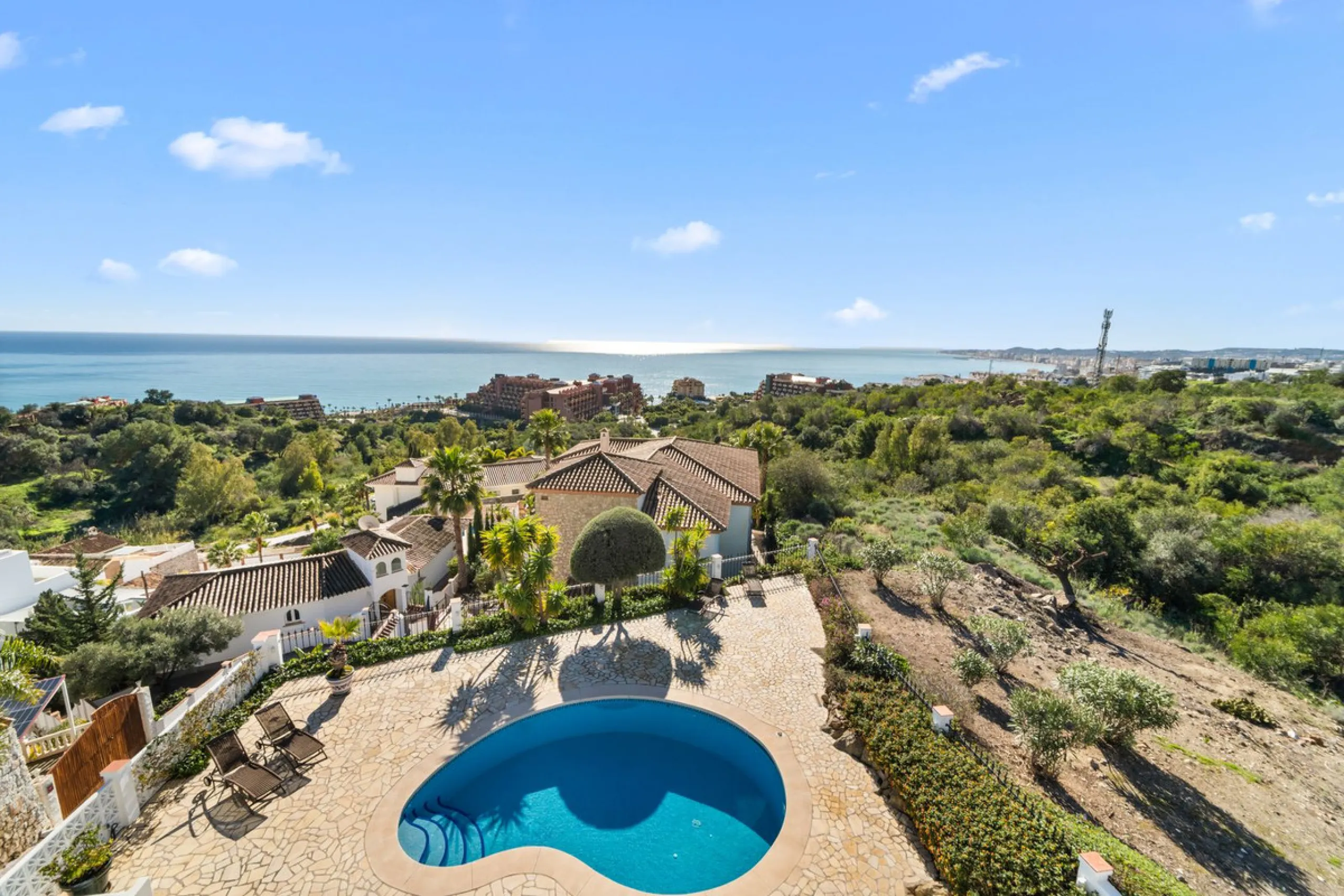 **Luxury Villa with Panoramic Sea Views in La Capellania**
